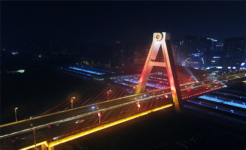 悟空体育
用灯光献礼新中国70华诞